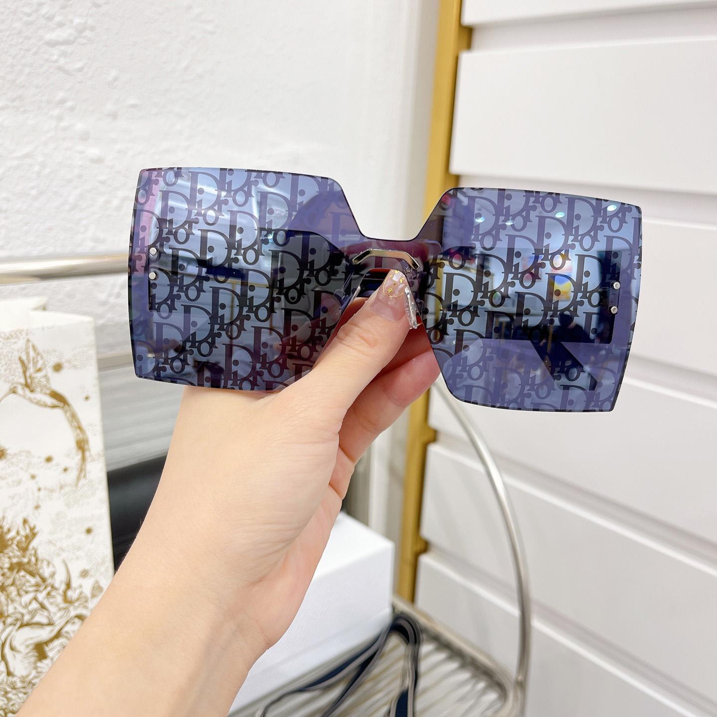 Dior DiorClub M5U Sunglasses  - FashionPlug