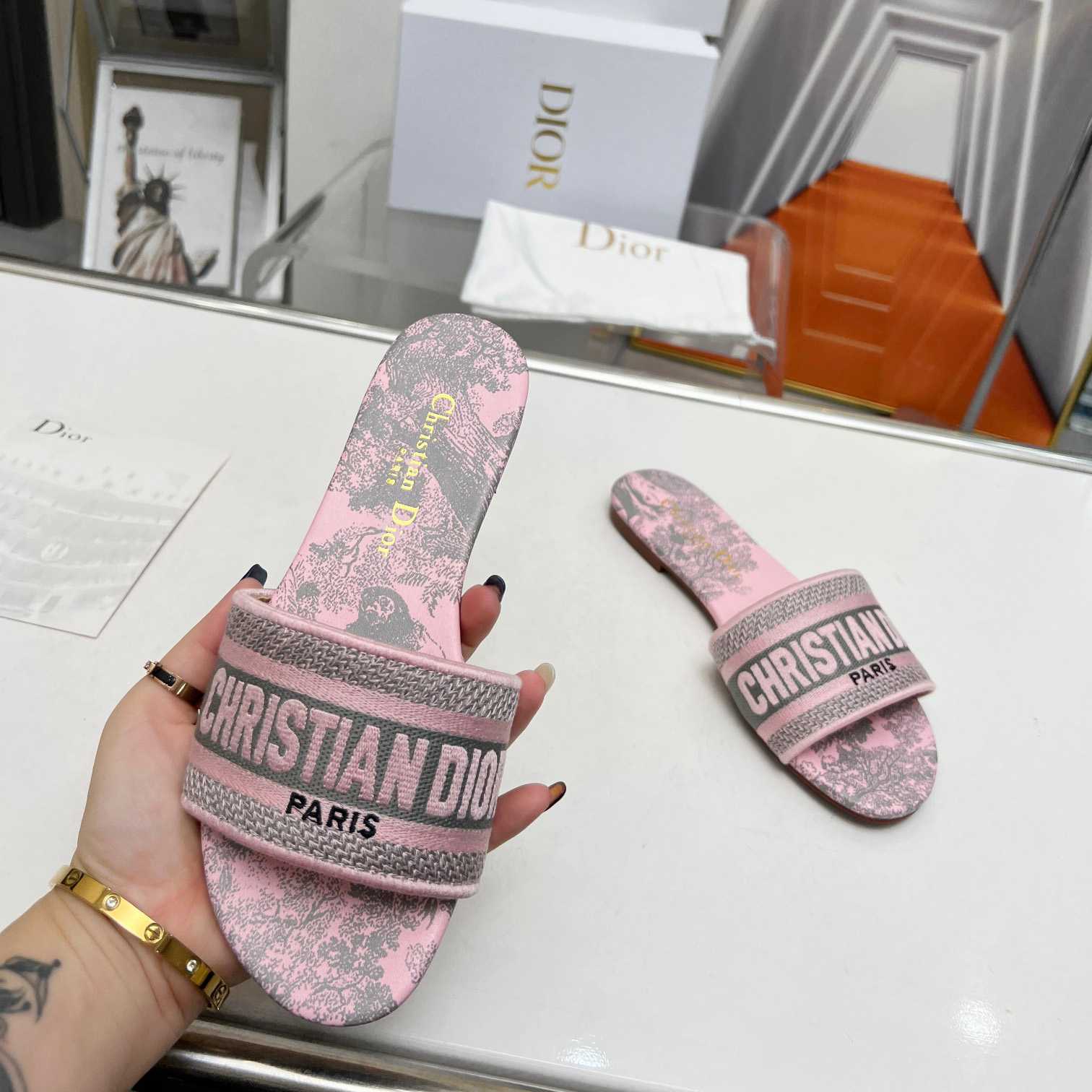 Dior Dway Slide - FashionPlug