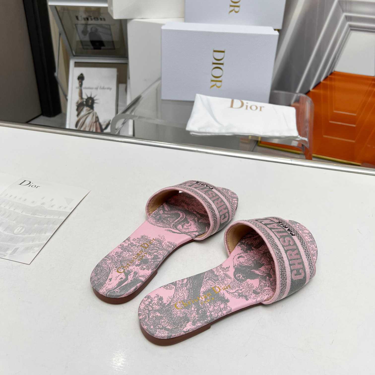 Dior Dway Slide - FashionPlug