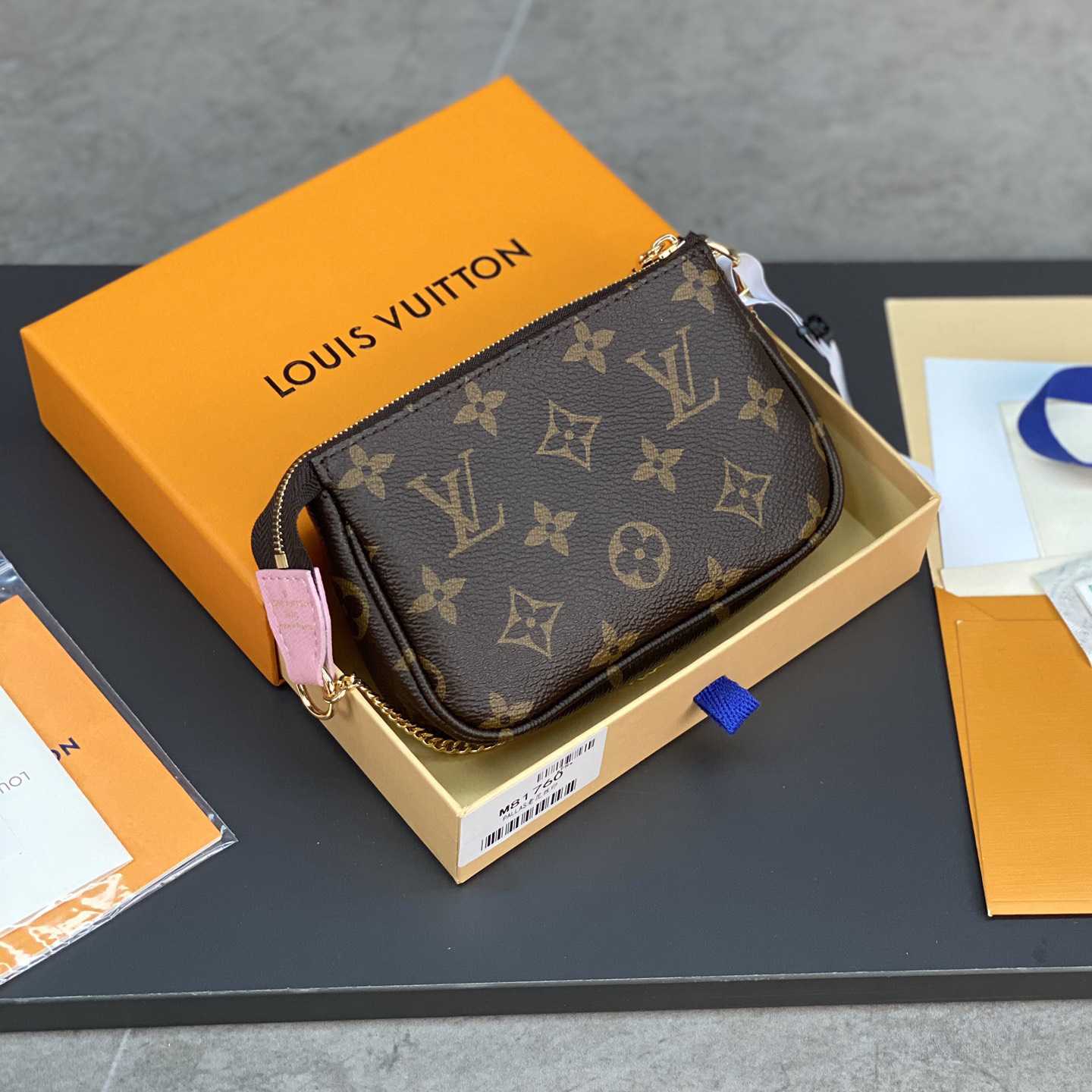 Louis Vuitton Mini Pochette Accessoires (15.5*10.5*4cm)  M81760 - FashionPlug