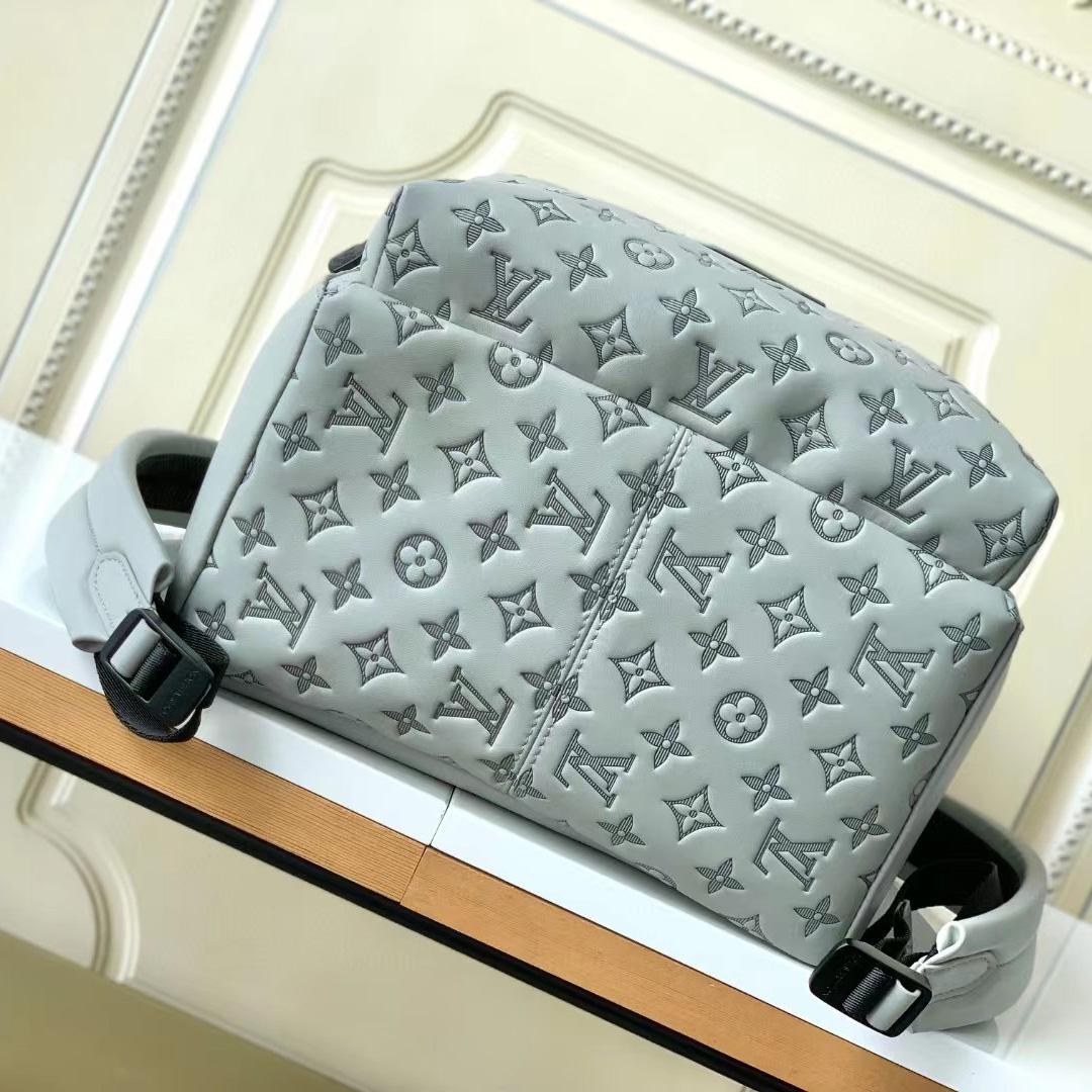 Louis Vuitton Discovery Backpack (29-38-20cm)    M46557 - FashionPlug