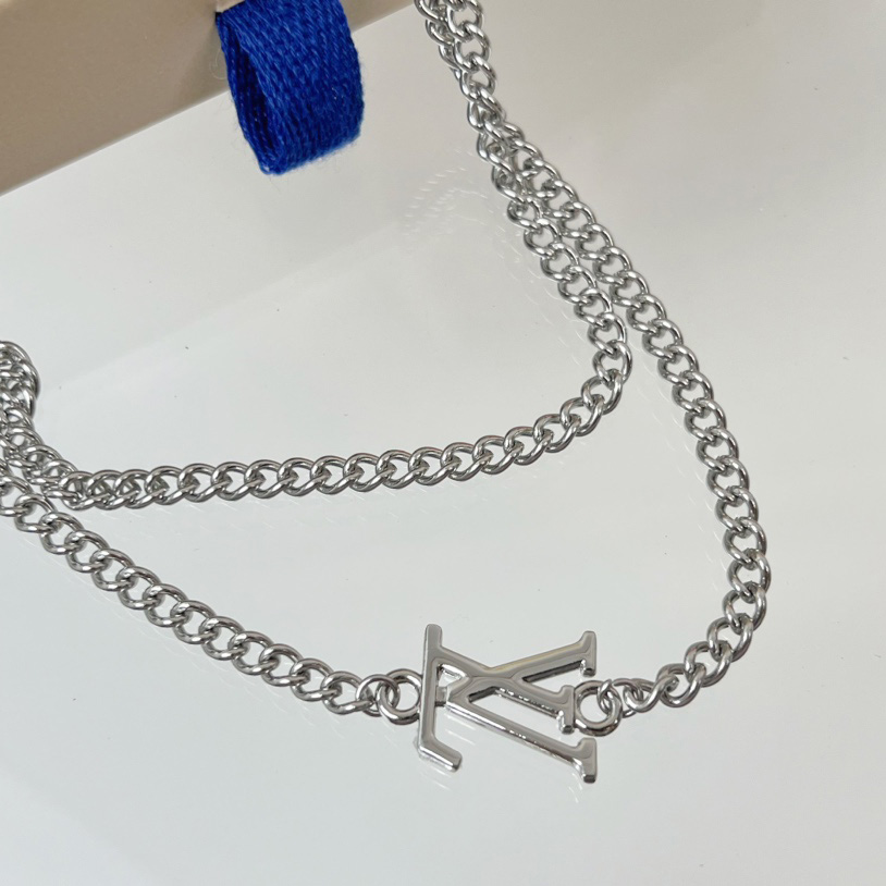 Louis Vuitton LV Paperplane Necklace      M01034 - FashionPlug