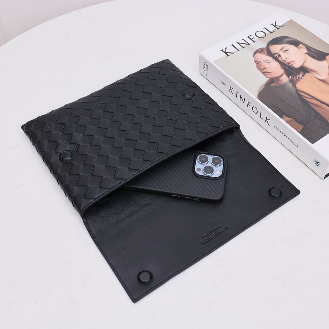Bottega Veneta Flap Pouch - FashionPlug