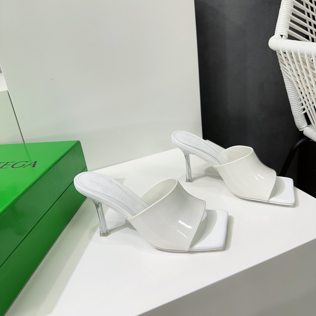 Bottega Veneta Stretch Mule - FashionPlug