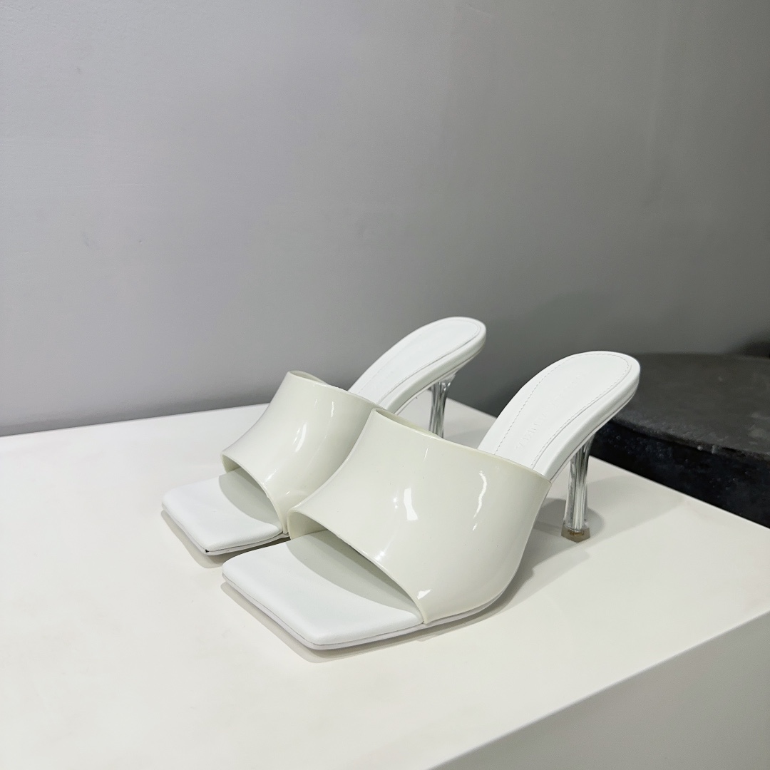 Bottega Veneta Stretch Mule - FashionPlug
