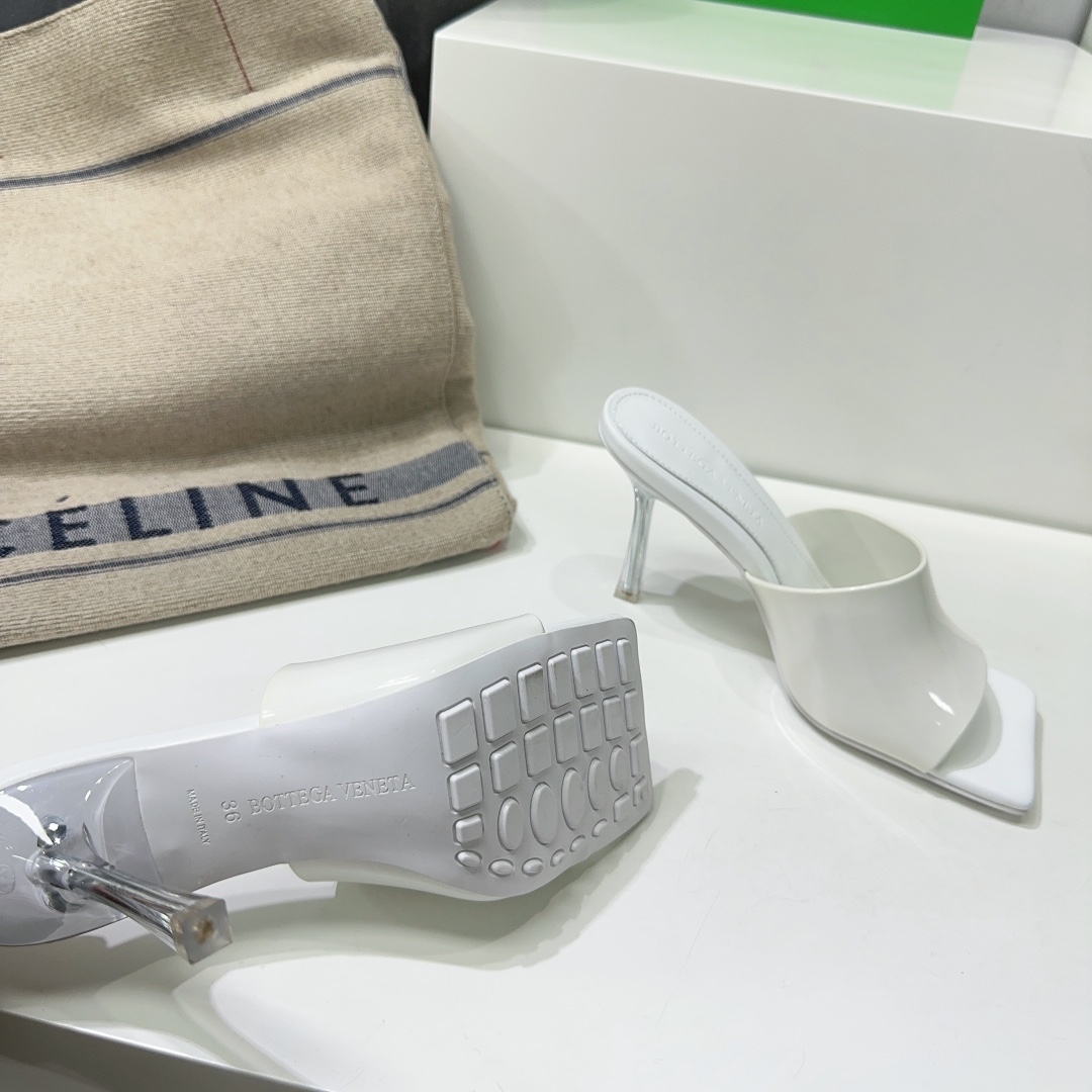 Bottega Veneta Stretch Mule - FashionPlug