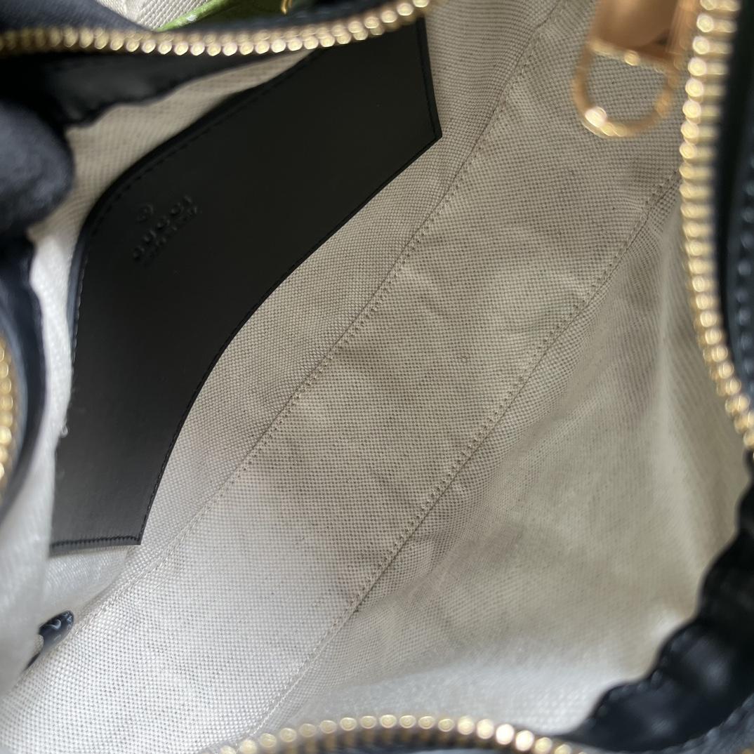 Gucci GG Matelasse Small Shoulder Bag(27x 18x 7cm) - FashionPlug