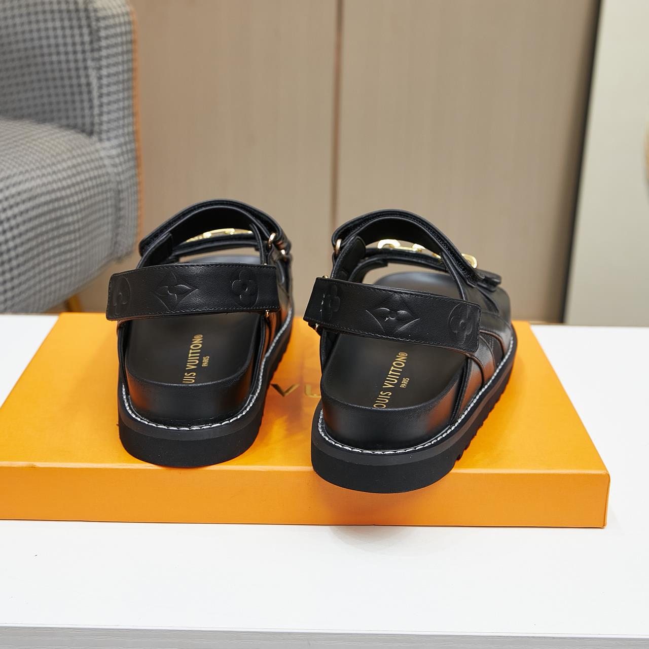 Louis Vuitton Paseo Flat Comfort Sandal   1AB3QE - FashionPlug