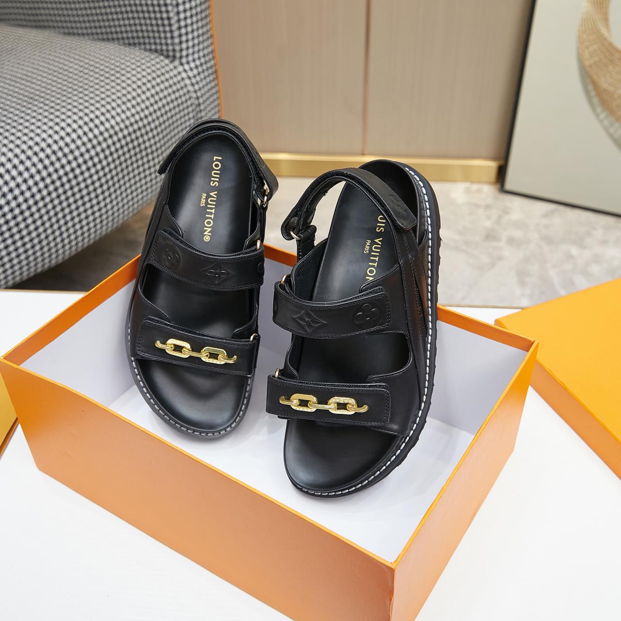 Louis Vuitton Paseo Flat Comfort Sandal   1AB3QE - FashionPlug