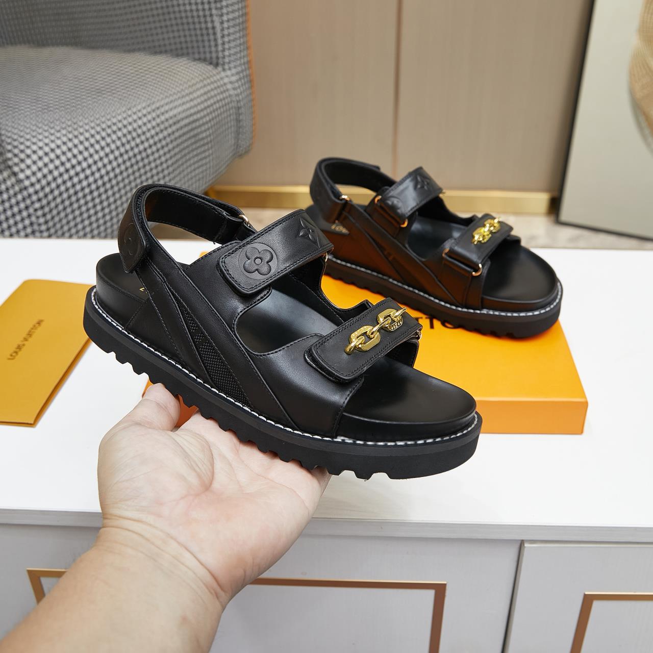 Louis Vuitton Paseo Flat Comfort Sandal   1AB3QE - FashionPlug