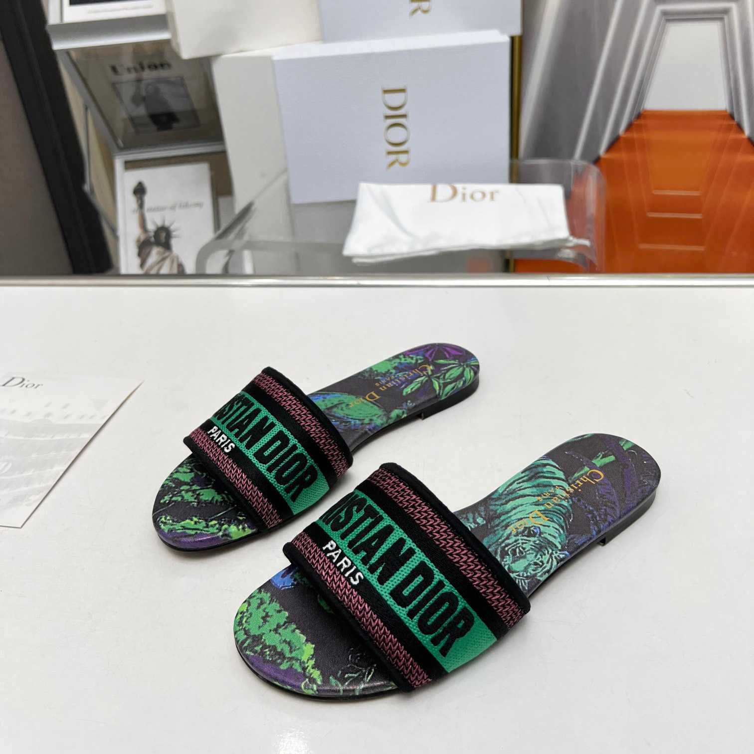 Dior Dway Slide - FashionPlug