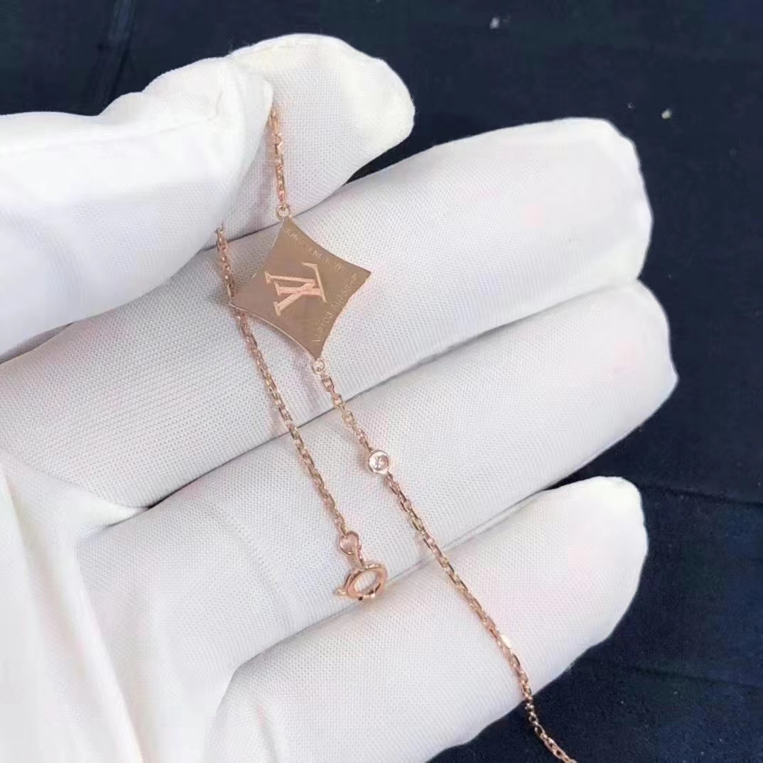 Louis Vuitton Color Blossom Star Bracelet, Pink Gold And White Mother-of-pearl   Q95466 - FashionPlug