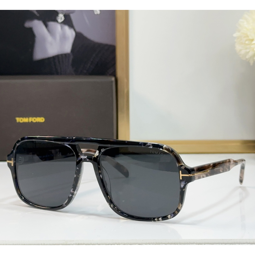 Tom Ford Sunglasses - FashionPlug