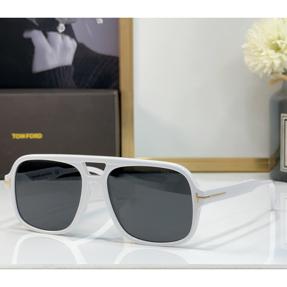 Tom Ford Sunglasses - FashionPlug