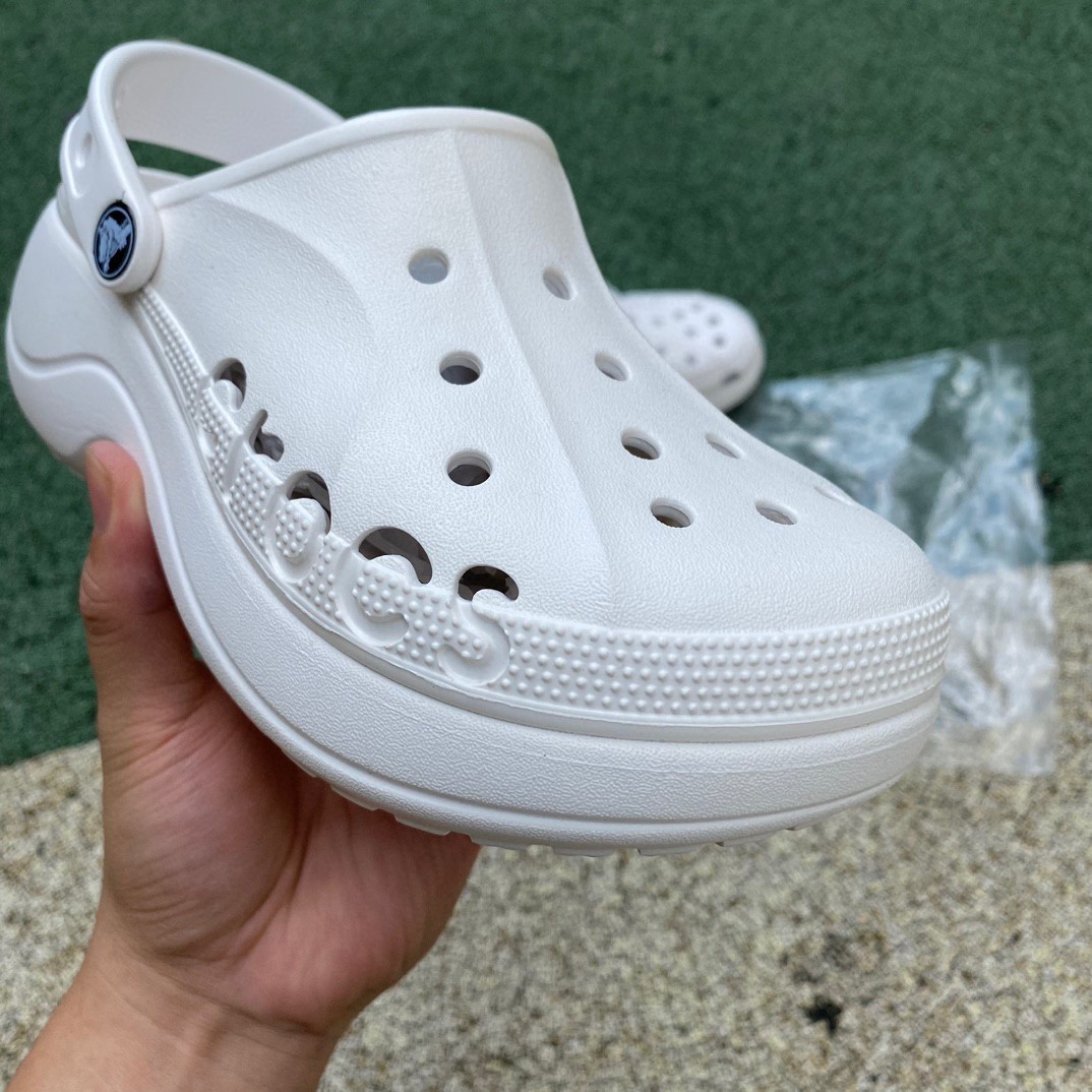 Crocs Baya Platform Clog - FashionPlug
