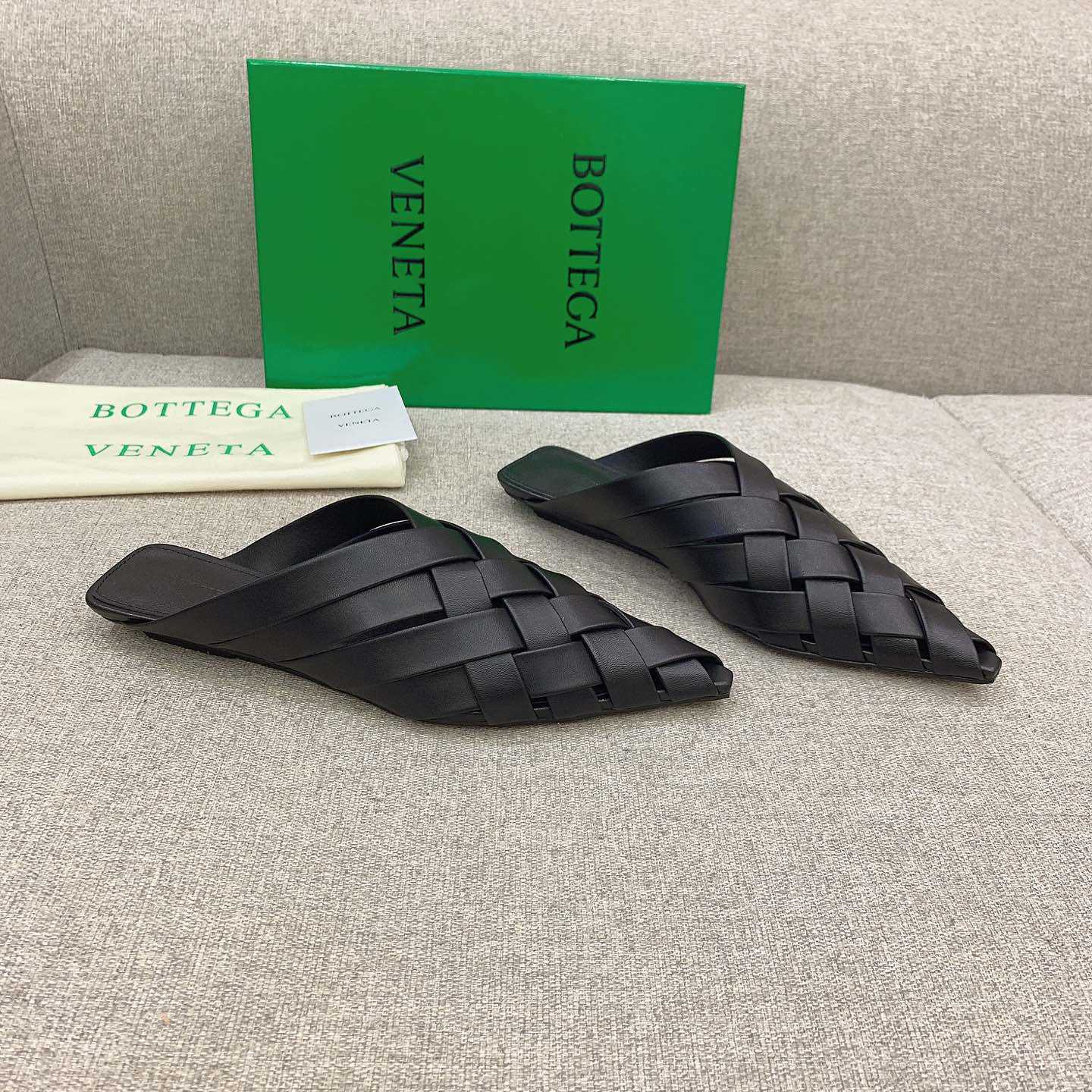 Bottega Veneta Alfie Slipper - FashionPlug