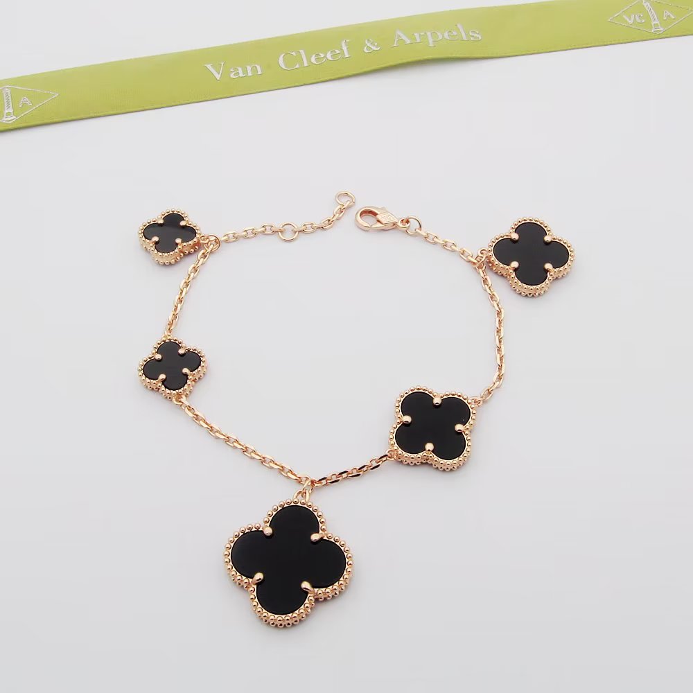 Van Cleef & Arpels Bracelet - FashionPlug