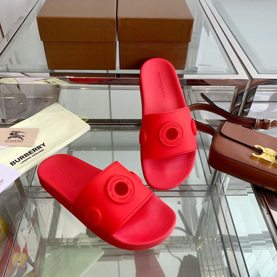 Burberry Eyelet Rubber Slide - FashionPlug