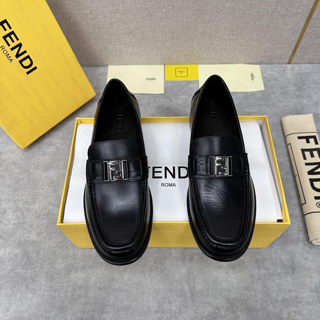 Fendi Men's Black Loafer - FashionPlug
