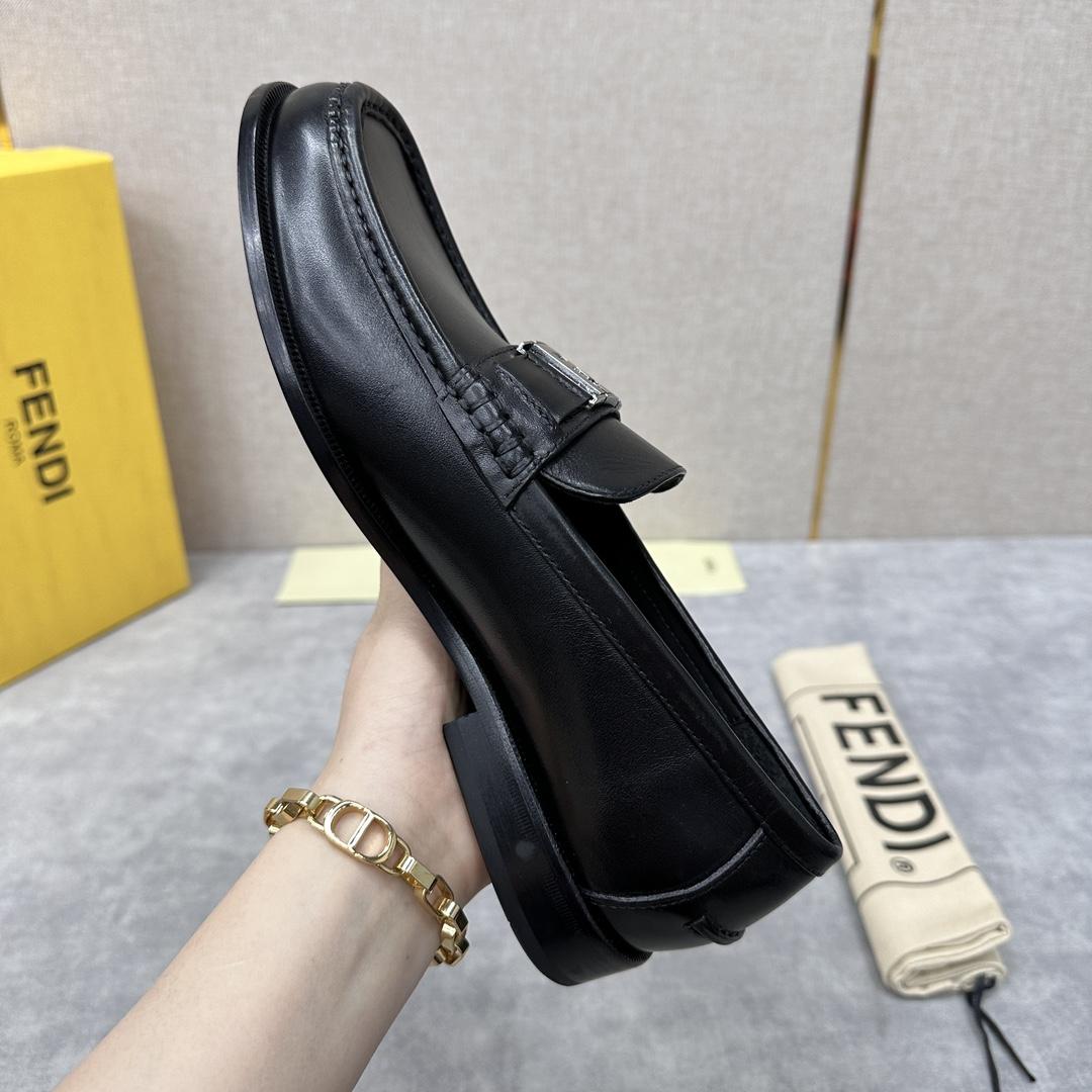 Fendi Men's Black Loafer - FashionPlug