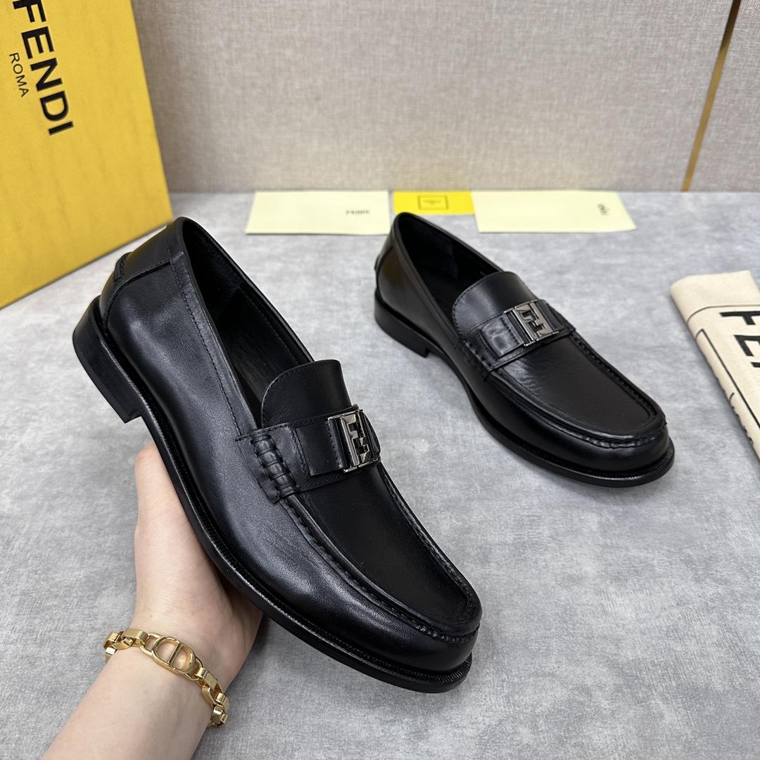 Fendi Men's Black Loafer - FashionPlug