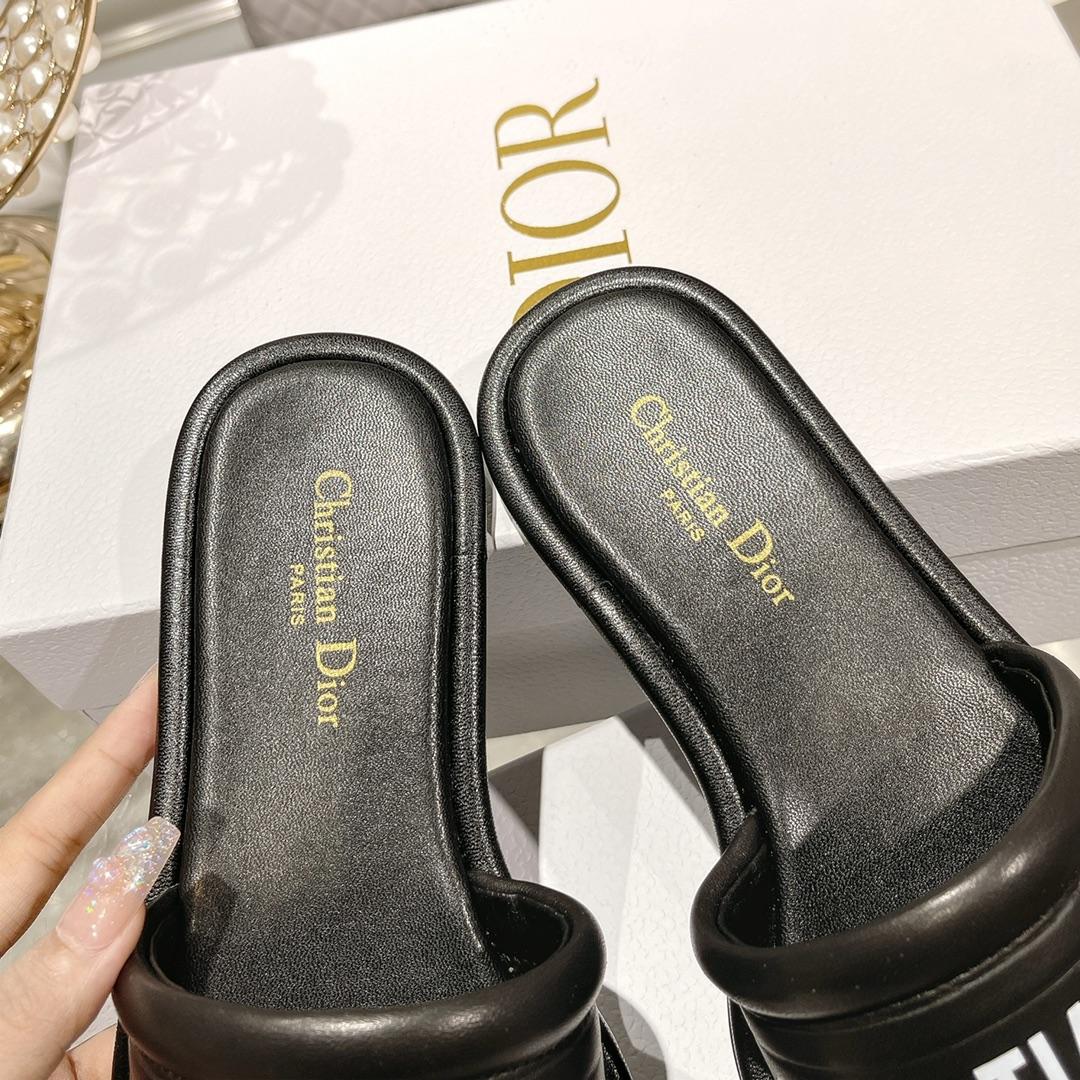 Dior Every-D Slide  - FashionPlug