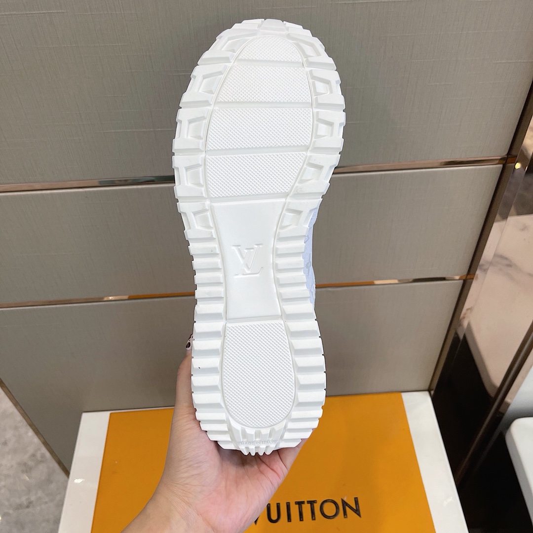 Louis Vuitton Run Away Sneaker 1A8UZU   (upon uk size)   - FashionPlug