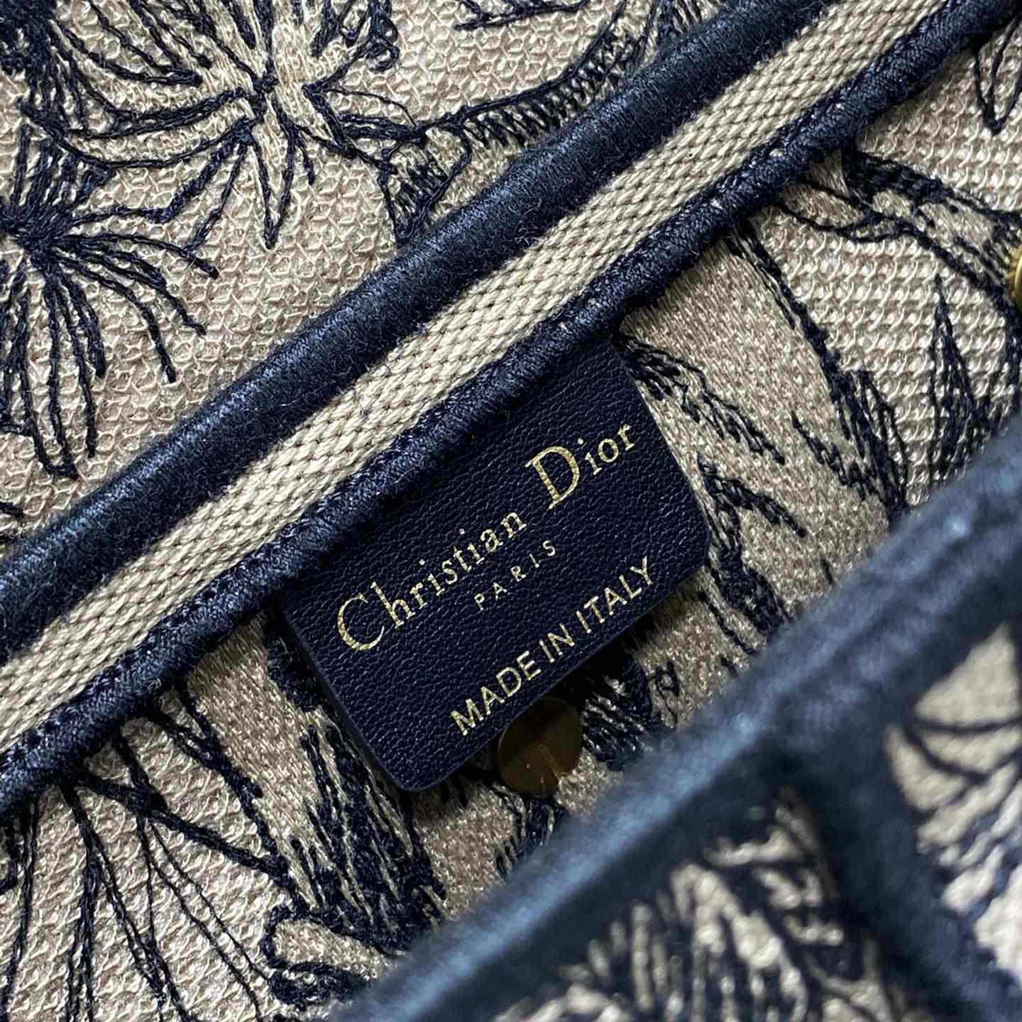 Dior Saddle Bag  - FashionPlug