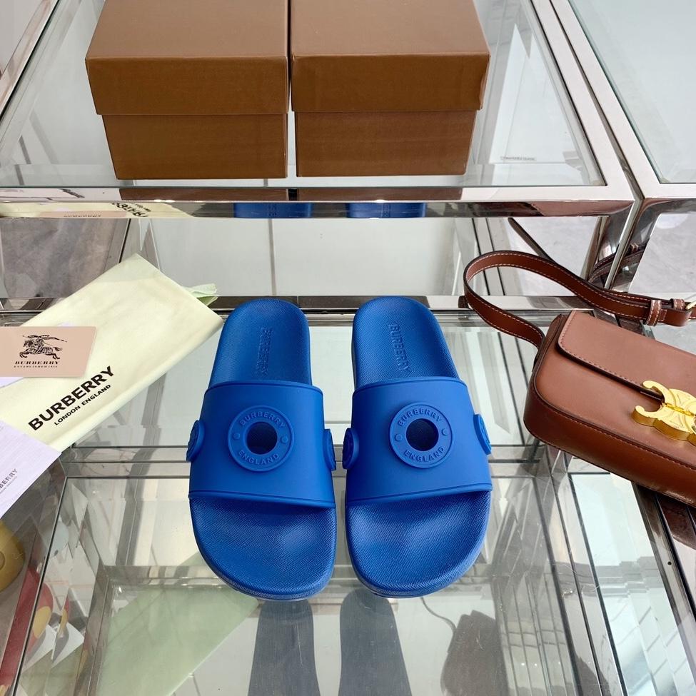 Burberry Eyelet Rubber Slide - FashionPlug