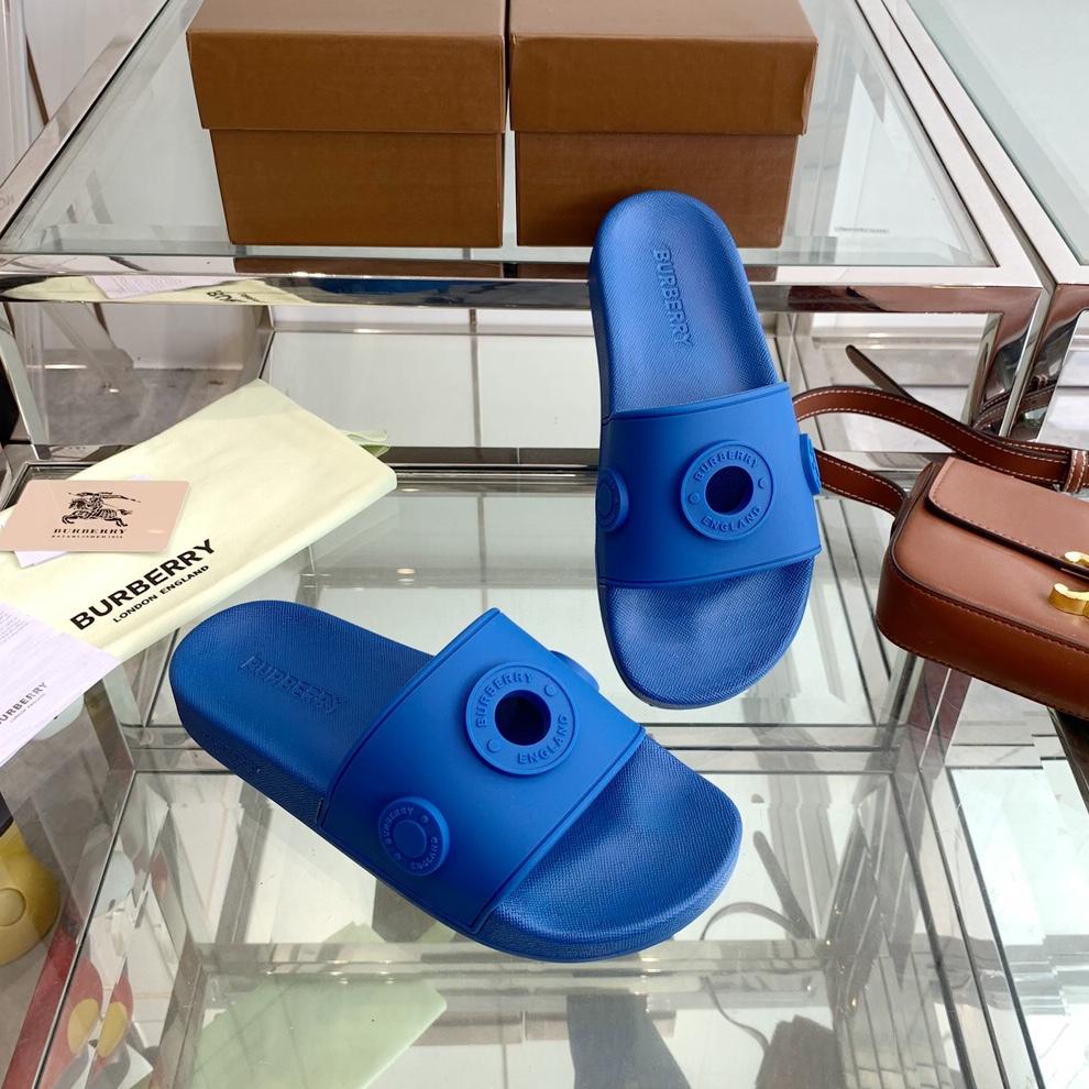 Burberry Eyelet Rubber Slide - FashionPlug