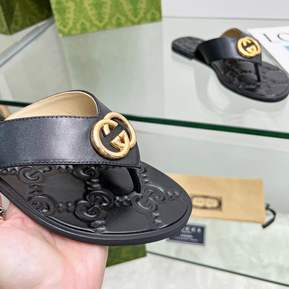 Gucci Women's Interlocking G Thong Sandal - FashionPlug