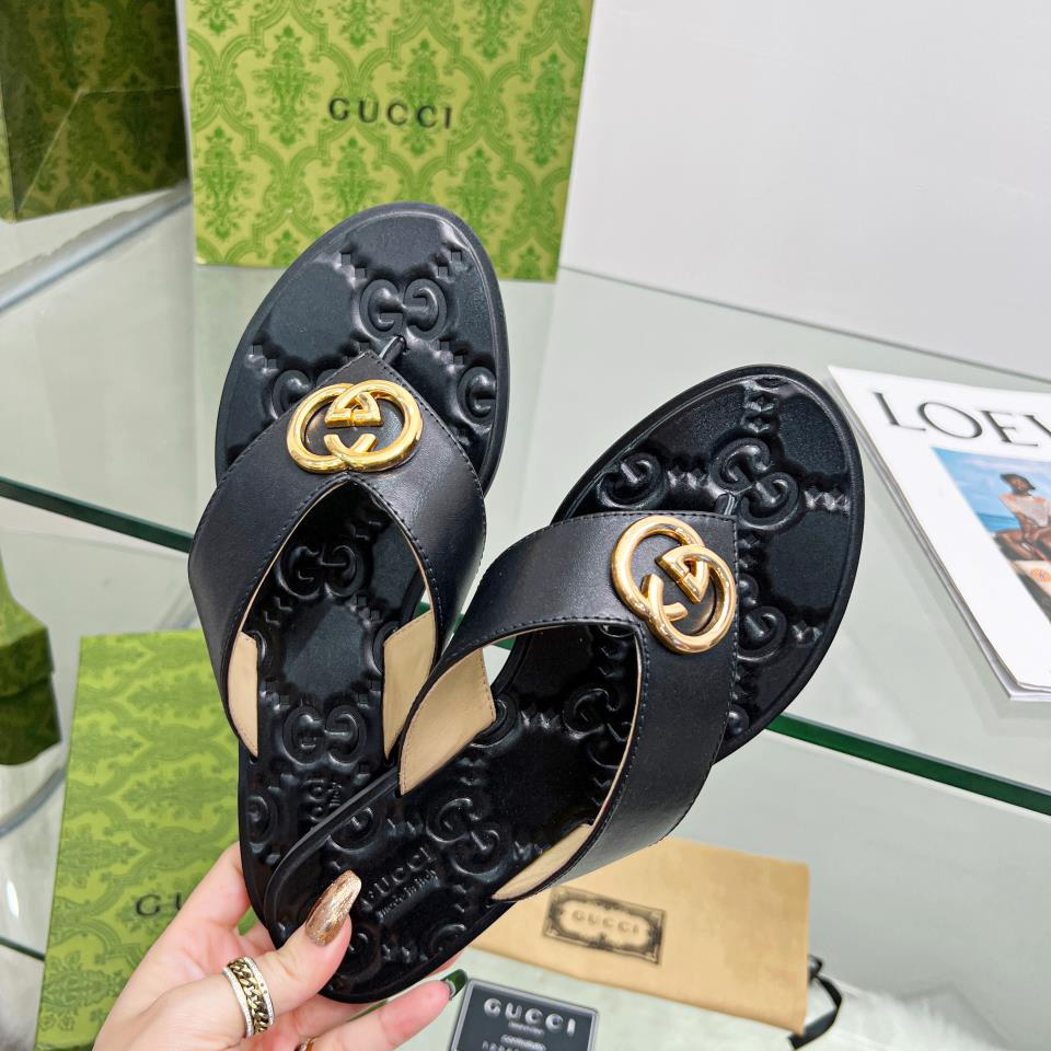 Gucci Women's Interlocking G Thong Sandal - FashionPlug
