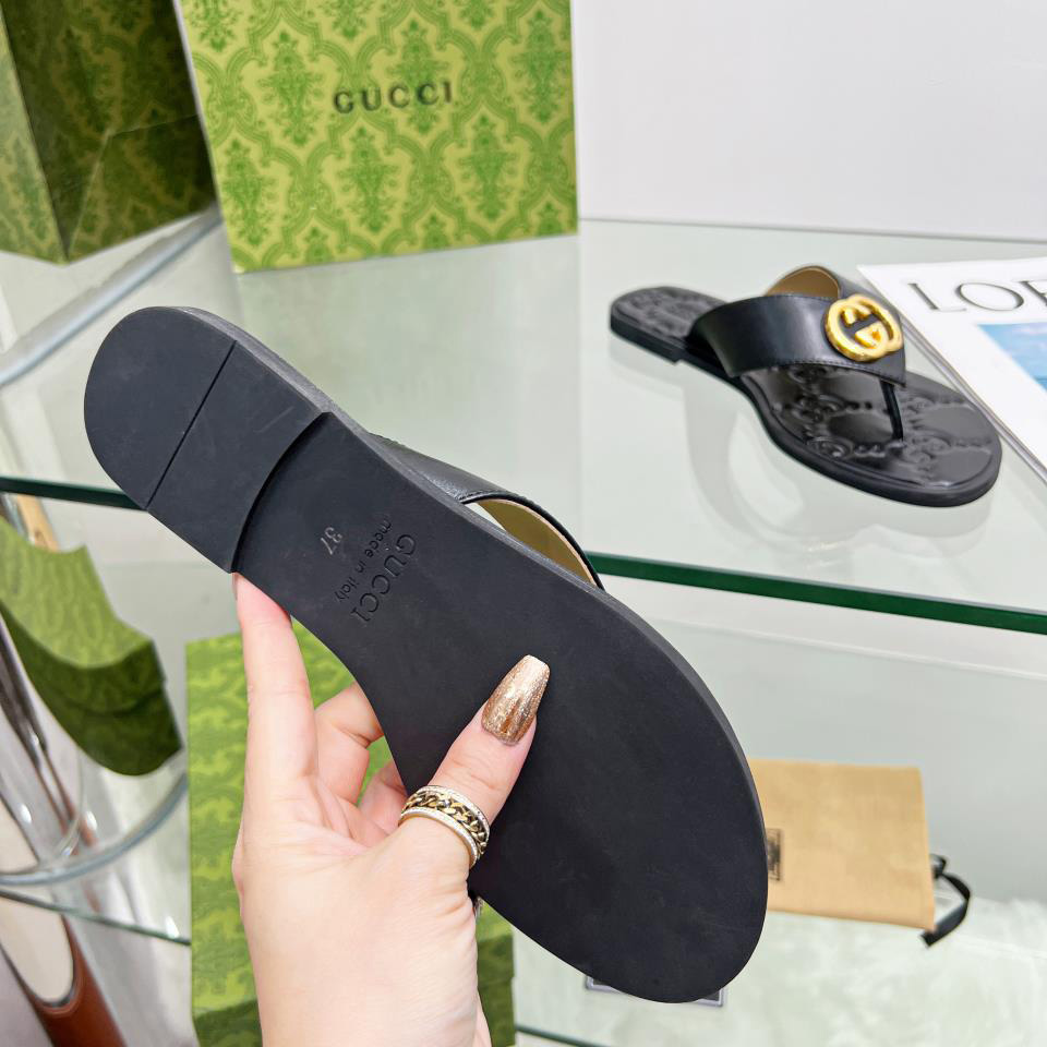 Gucci Women's Interlocking G Thong Sandal - FashionPlug