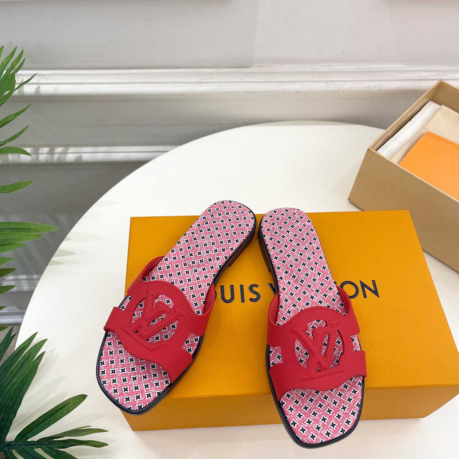 Louis Vuitton LV Isola Flat Mule - FashionPlug