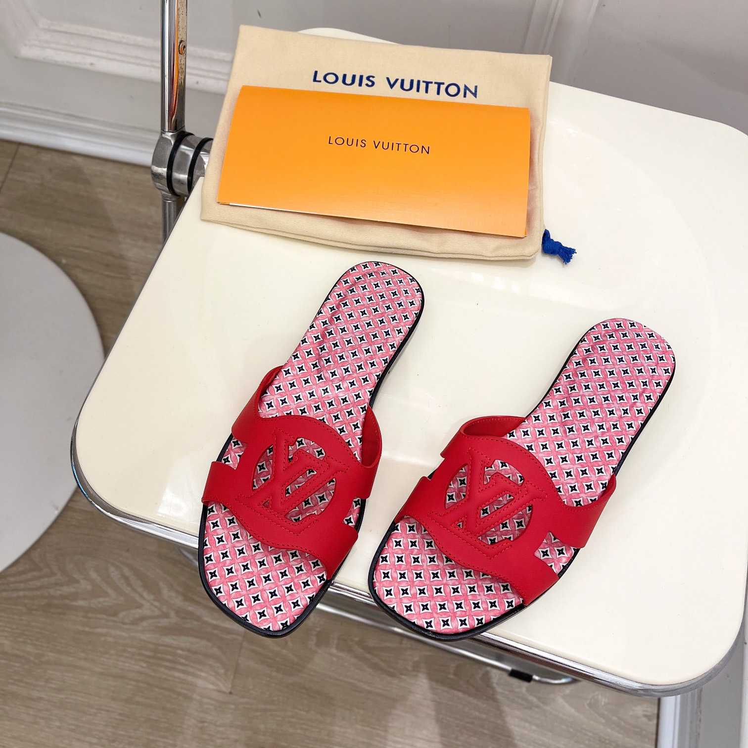 Louis Vuitton LV Isola Flat Mule - FashionPlug