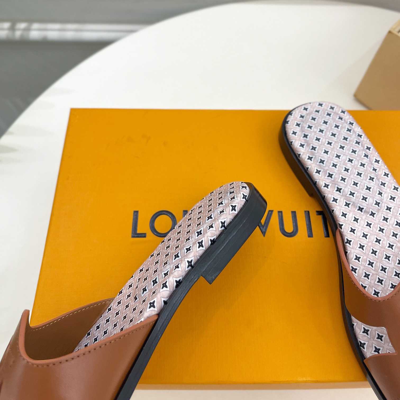 Louis Vuitton LV Isola Flat Mule - FashionPlug