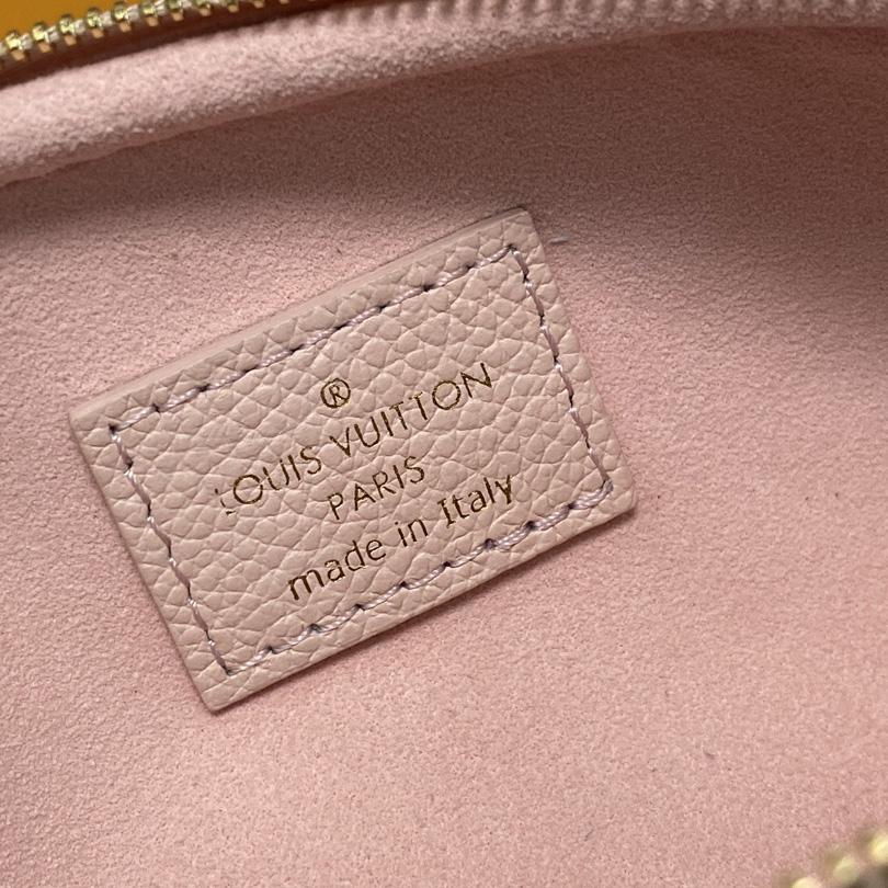 Louis Vuitton Mini Bumbag (17x12x9.5cm)      M82347 - FashionPlug