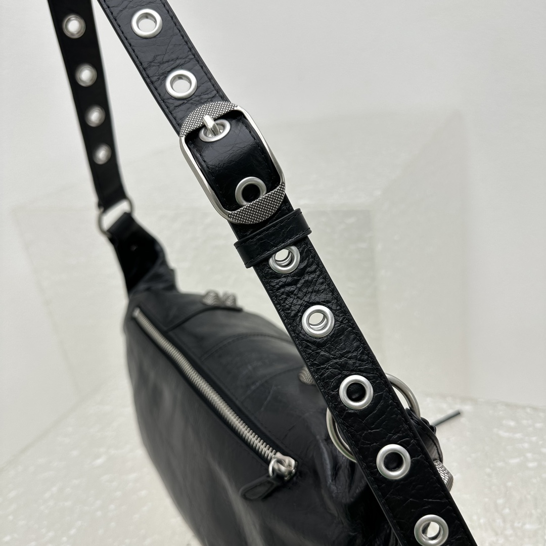 Balenciaga Men's Black Le Cagole Leather Belt Bag  ( 20cm*42cm*18cm) - FashionPlug