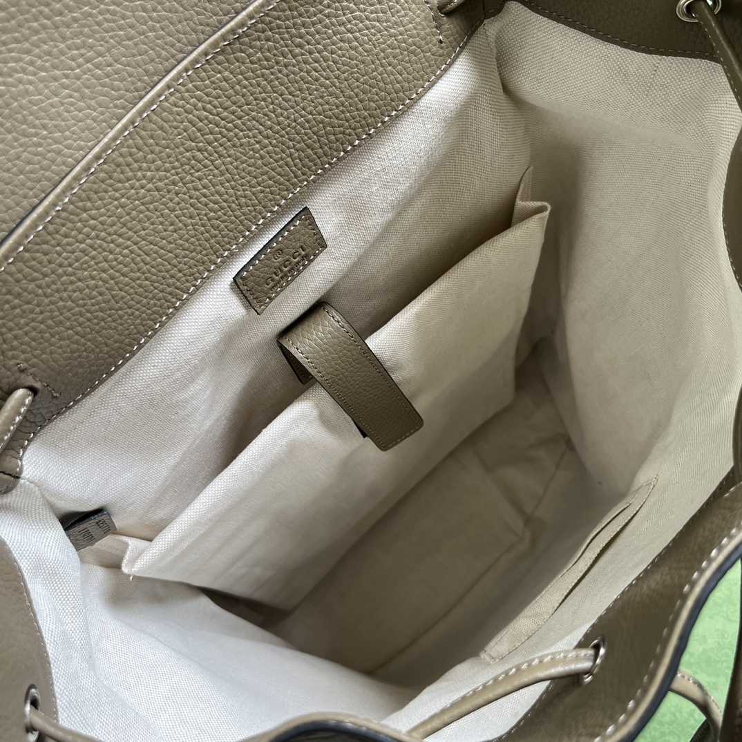 Gucci Jumbo GG Backpack(34-41-12cm) - FashionPlug
