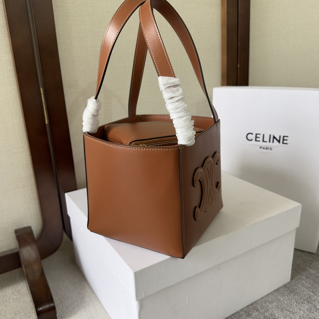 Celine Cube Bag Cuir Triomphe In Shiny Calfskin (15-15-15cm) - FashionPlug