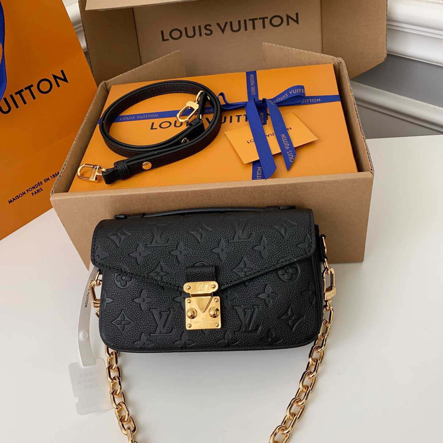 Louis Vuitton  Pochette Metis East West  (21.5 x 13.5 x 6 cm)      M46595 - FashionPlug