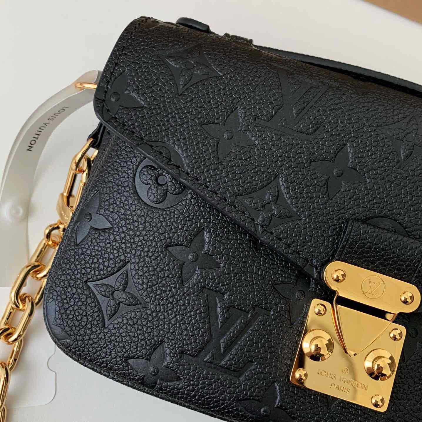 Louis Vuitton  Pochette Metis East West  (21.5 x 13.5 x 6 cm)      M46595 - FashionPlug