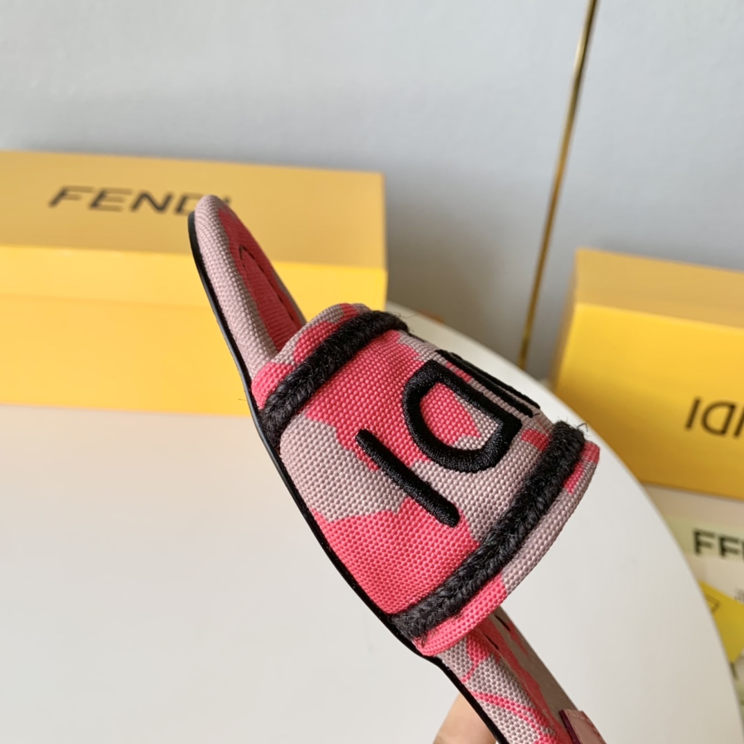 Fendi Signature Pink Canvas Slides - FashionPlug