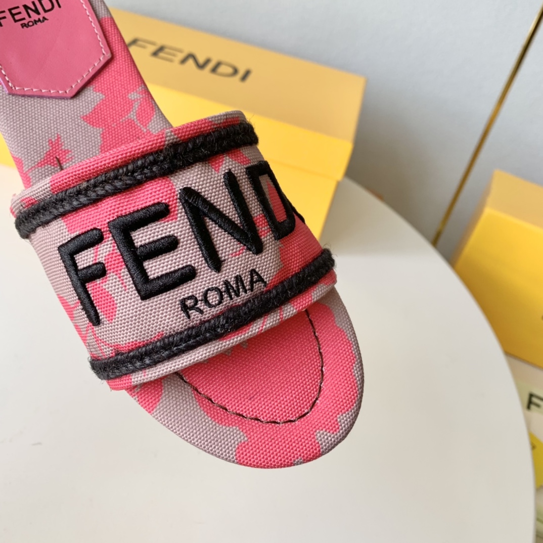 Fendi Signature Pink Canvas Slides - FashionPlug