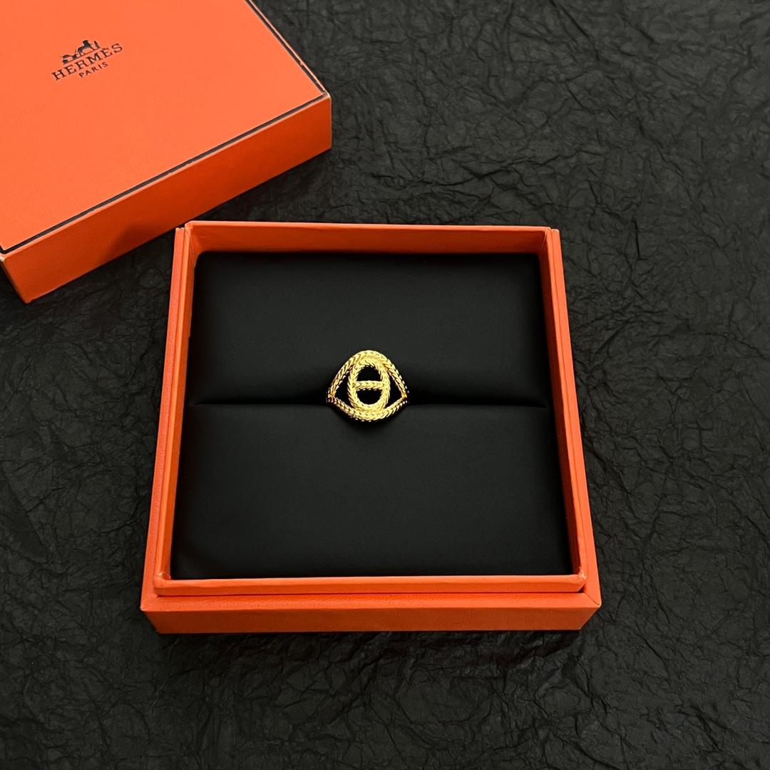 Hermes Chaine d'ancre Danae Ring - FashionPlug