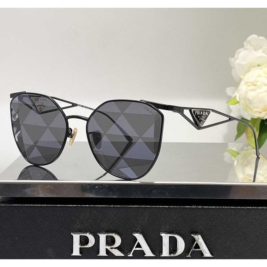 Prada Symbole sunglasses    SPR50zs - FashionPlug