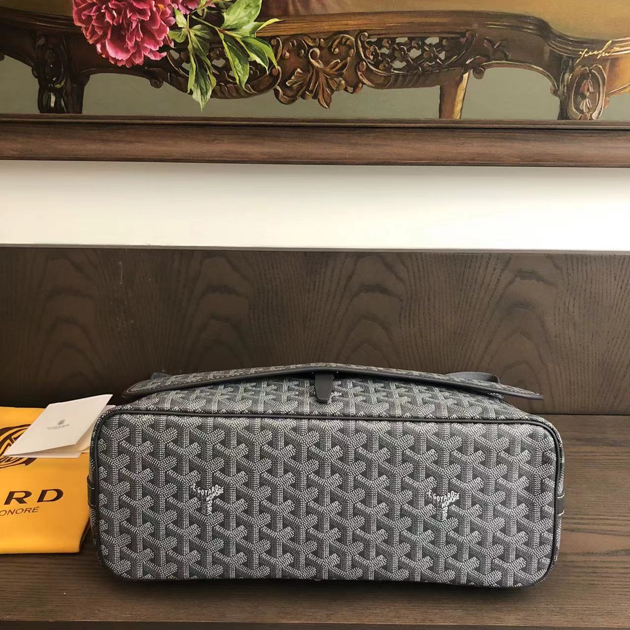 Goyard Capetien Messenger Bag  (35-25-13cm) - FashionPlug