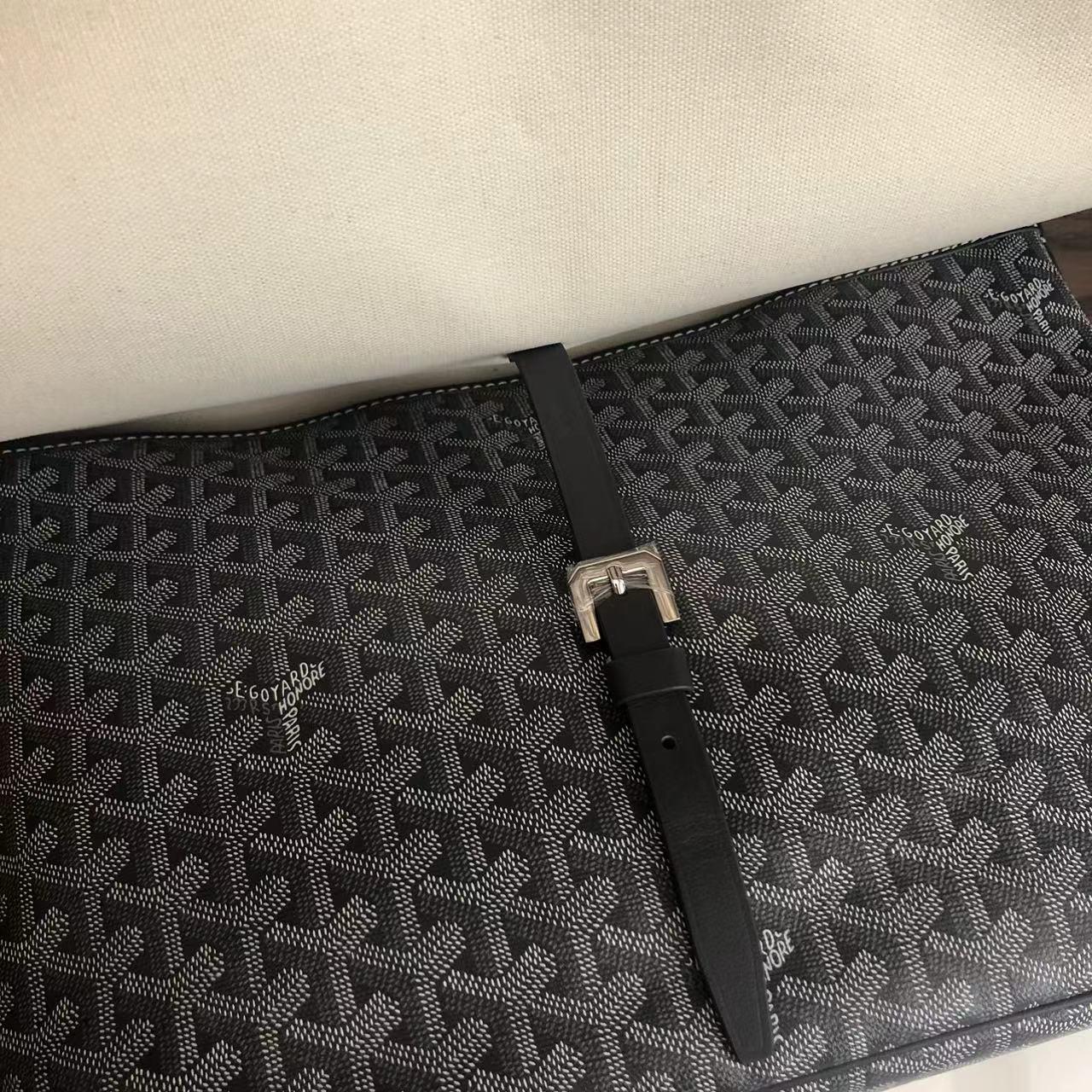 Goyard Capetien Messenger Bag  (35-25-13cm) - FashionPlug