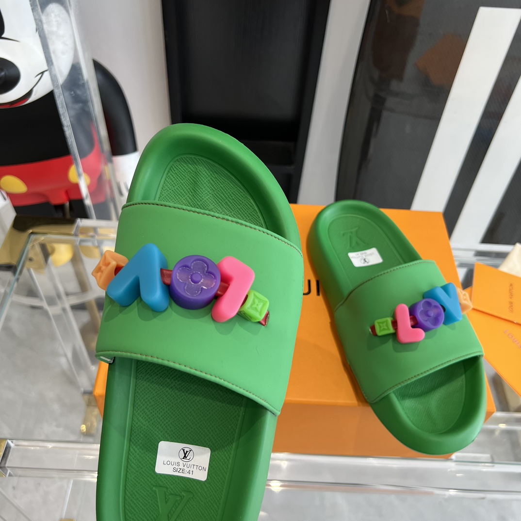 Louis Vuitton Pool Pillow Flat Comfort Mule Sandals - FashionPlug