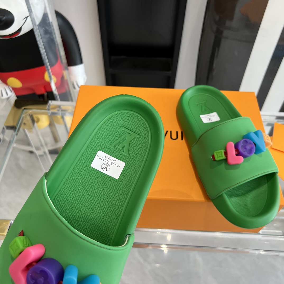 Louis Vuitton Pool Pillow Flat Comfort Mule Sandals - FashionPlug